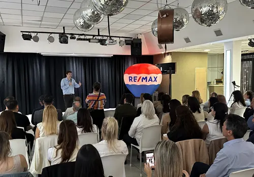 charla remax lanus